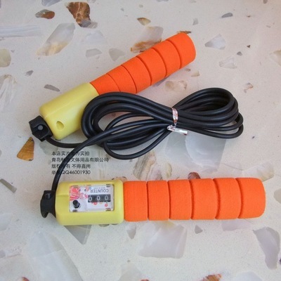 青島暢游文體用品 批發供應記數跳繩、比賽跳繩，計數橡膠繩海綿柄學生學校首選